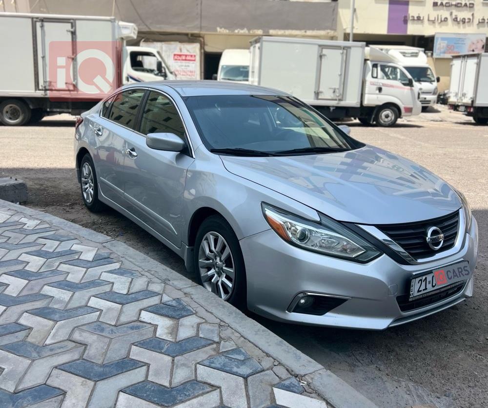 نيسان ألتيما